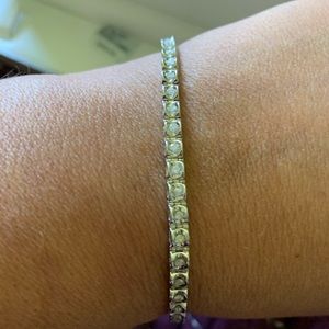 Diamond White Gold Tennis Bracelet- 1.00 CT TW
